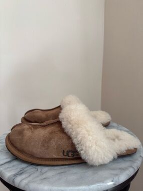 Ugg Women’s Scuffette II Slipper Size 9 Chestnut Suede Shearling Lining